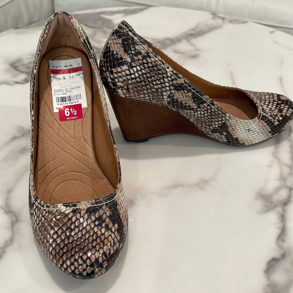 Clarks indigo woman wedge shoes